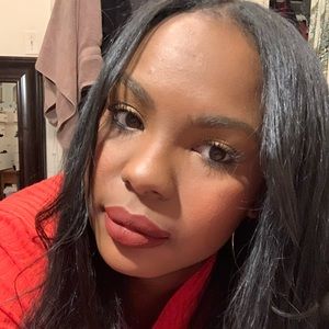 Meet your Posher, Carol